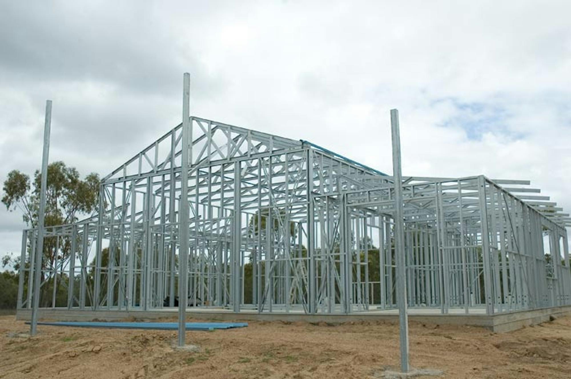 Inspiration-Gallery bringing-rural-retreat-homestead-life Framing-bringing-rural-retreat-homestead-life-Wide-Span-Sheds