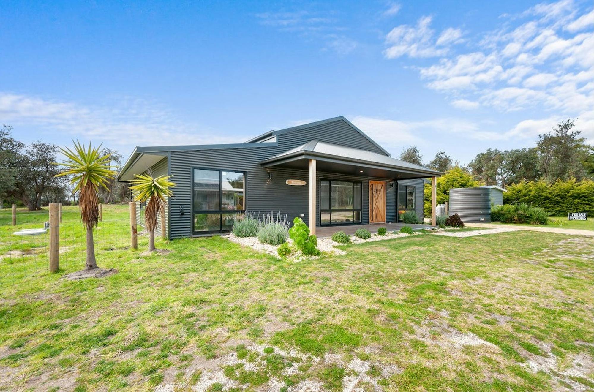 Kit-Home-Images The-Homestead-167 Honey-Suckle HoneySuckles-18